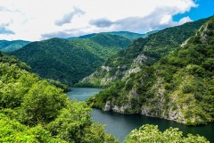lake mountains